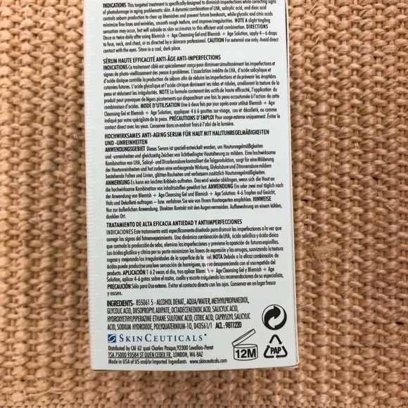 SkinCeuticals Blemish + Age Defense - Light Blue